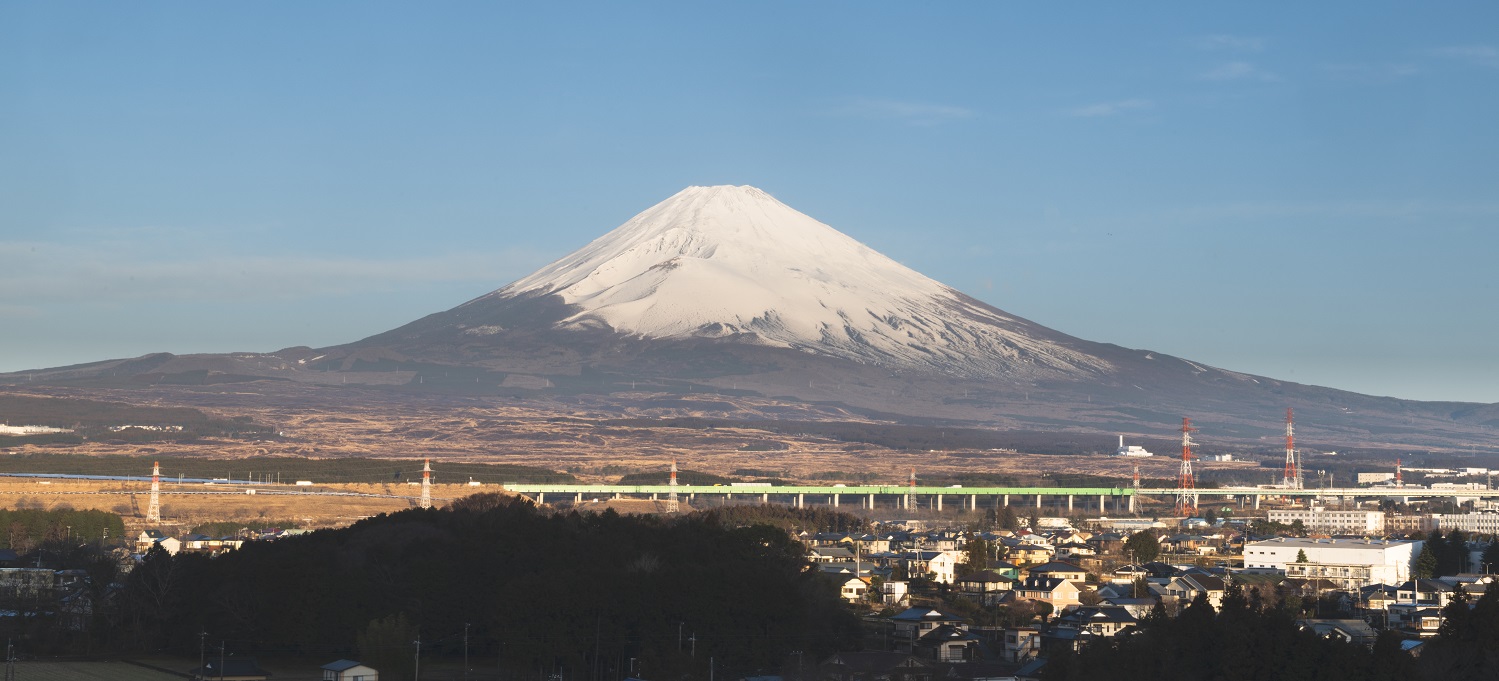 ▲御殿場から臨む富士山